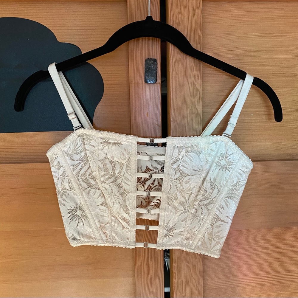 Bustier tops